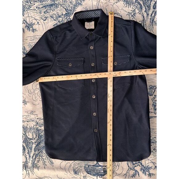 EXCELLENT CONDITION CONSTRUCT 4-Way Stretch zig zag striped design Long Sleeve S - Picture 11 of 11